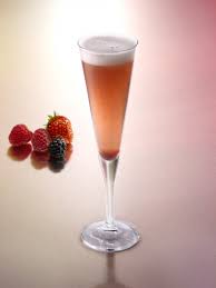 Cocktail Orphee Avec Champagne Triple Sec Cr Cassis Trait De Citron Triple Sec Cocktails Champagne Recette Cocktail
