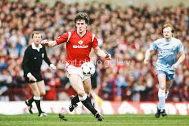 He had two spells at manchester united, and also played for barcelona and bayern munich. Mark Hughes Manchester United V Manchester City Division One 1986 Print Football Posters Mark Hughes