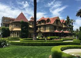 10 Legendary Homes That Were Never Finished In 2020 Winchester Mystery House Winchester House San Jose California