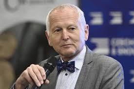 Jan Pirk: Covid jsem nezlehčoval. Nechtěl jsem, aby pacienti propadli  hysterii