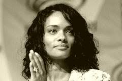 Kandyse Mcclure's Instagram, Twitter & Facebook