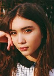 Lillian Linton's Instagram, Twitter & Facebook