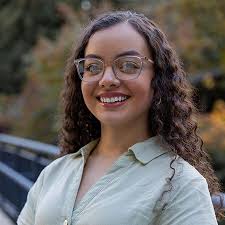 Leslie Salgado's Instagram, Twitter & Facebook