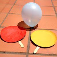 Juego De Palas Apto Para Interiores Juegos Reciclados Para Ninos Juegos Con Material Reciclado Juegos Para Ninos Pequenos