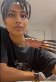 I dunno why I'm breathing so hard 😩🙈 but yeah Everyone and their mum...