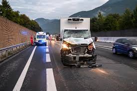 Check spelling or type a new query. Stau Auf A12 Wegen Unfall Unsertirol24
