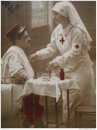 pin by melissa gagnon on ecole history of nursing military nurses vintage nurse