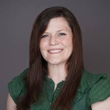 Leanne Carver's Instagram, Twitter & Facebook