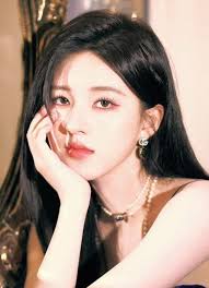 Lusi The innocent and innocent beauty. Always attract all eyes