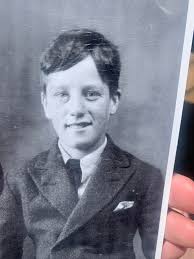 Identifying relative in old photo?