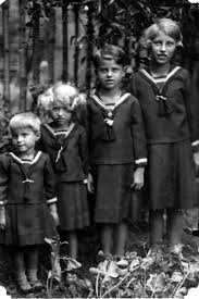 Referent evidence poplatků +420 582 329 105: Eva Steklova 1928