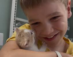 Their newest obsession. 😻😻