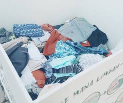 Bermula dari celana yang dibuat untuk para buruh tambang, celana jeans yang terbuat dari bahan denim ini kemudian menemukan. Kekno Klambimu Gerakan Mengolah Sampah Tekstil Jadi Barang Baru Kumparan Com