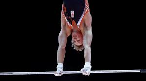 Ik ben een nederlandse topturner en mijn mooiste resultaat tot nu toe is olympisch goud. Ek Turnen Missertje Kost Epke Zonderland Het Goud Op De Rekstok Eurosport
