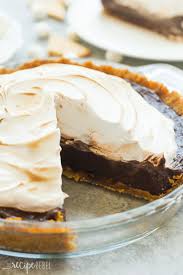 This No Bake S Mores Pie Is The Easiest Summer Dessert A Graham Cracker Crust Is Loaded With Chocolate Filling And Top Smores Pie Delicious Pies Smore Recipes