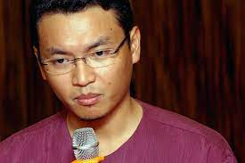 Scopri immagini su {{searchview.params.phrase}} in base alla tonalità di colore. Saiful Bukhari Back To Haunt Anwar In Pd By Election The Star