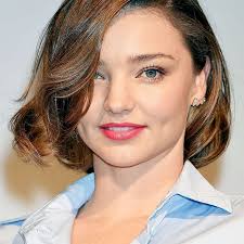 The layers with the texture of blonde color are incorporated in this bouncy bob haircut. 10 Short Haircuts For Round Faces
