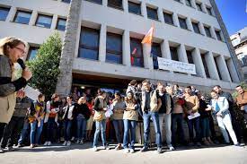 Aux côtés des agriculteurs, moteur du #développement des territoires et acteur de l'#innovation en #corrèze #nouvelleaquitaine. Salaries Et Elus De La Chambre D Agriculture Du Cantal Mobilises Contre La Baisse De La Taxe Du Foncier Non Bati Aurillac 15000