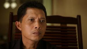 He has been described as a devilish silver fox son of a bitch. Kritik Zu The Look Of Silence Epd Film