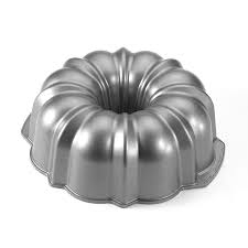 Nordic Ware Commercial Original Bundt Pan With Premium Non Stick Coating 12 Cup Don T Get Left Behind See This Nordic Ware Bundt Pan Nordic Ware Bundt Pan