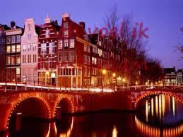 Zijn bekendste nummer zijn onder meer amsterdam, de peulschil en de onverbiddelijke zoener. Kris De Bruyne Amsterdam Youtube