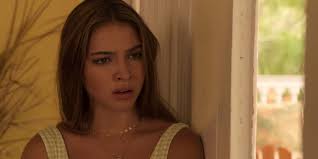 Madelyn cline is an american actress, best known for portraying sarah camron in the netflix series outer banks. Bild Zu Madelyn Cline Bild Madelyn Cline Filmstarts De