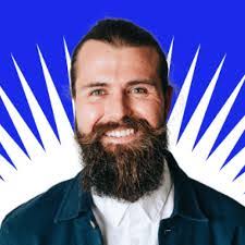 Drew Slater's Instagram, Twitter & Facebook