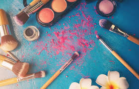 طرق تعقيم مستحضرات التجميل للتخلص من الفيروسات | مجلة الجوهرة
