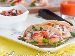 Découvrez la recette des bouchées apéritives mexicaines au guacamole, hyper rapide qui aura grand succès servie à l'apéro ! Recettes De Mexique Et Aperitif