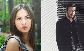 Oğuzhan koç'tan flaş demet özdemir açıklaması heyecandan adlı yeni şarkısını müzikseverlerle buluşturan oğuzhan koç demet özdemir & oğuzhan koç çeşme'de sobelendi. Birlikte Goruntulendiler Demet Ozdemir Ile Oguzhan Koc Ask Mi Yasiyor