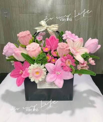 Món quà tặng mẹ và cô🥰🫰🌷 Giỏ hoa kẽm nhung tone màu hồng phấn tặng các  chị em phụ nữ ngày 8/3,20/10,20/11, sinh nhật, khai trương,… Hoa làm bằng kẽm  nhung chuẩn