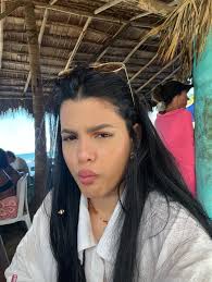 Viviendo entre agua y palmeras 🦀🦋🐚🌴