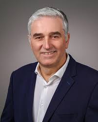 Leadership by Semiconductor Industry Experts