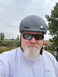 Everyone seems to be doing the big seat thing.I went the other way.