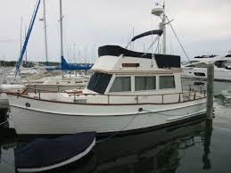1985 Grand Banks 32 Sedan Port Huron Michigan Boats Com Classic Yachts Boat Trawler Boats