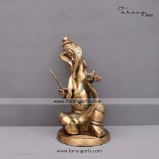 Home decoration is some art about which so many people want to know out of plain curiosity, but when it comes to taking it to the very next level and lladro is one of the most popular online sources for providing the best in class home décor statues online in india which have been crafted by some. Brass Ganesha Idol Brass Figurine Brass Statue Home Decor Temple Tarang Handicrafts