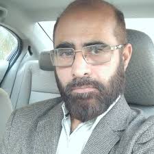 وہ جنگ جو فلسطین جیت چکا ھے یہ فلسطینی قید سے رہا ھونے والی ایک صیہونی  خاتون فوجی ھے جو اپنے ملک کی مکمل آرمی یونیفارم میں ھے لیکن فلسطینیوں کو  دیکھ