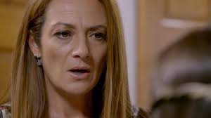 Ángela no permitirá que su padre siga haciendo lo que quiera con Patricia