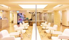 Trendy hairstyles are born in korean hair salons so why not get your next hot new look from these trendy hairstyles and treatments are born in korean hair salons. Seoul Hair Salon Gaggum Hair Dream In Myeongdong Trazy Korea S 1 Travel Guide