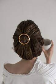 Cute Hairstyl Inspiration Urban Romantix Spring Hairstyle Idea Fitz Huxley Www Fitzandhuxley Com Uzun Sac Dogal Sac Dugun Saci