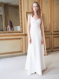 Epingle Sur Robe De Mariee Epurees Simply Modern Wedding Dress