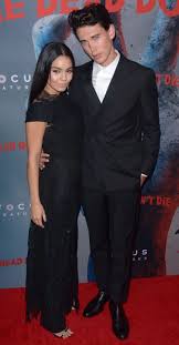 Vanessa hudgens was born on december 14th 1988, in salinas, california, usa. Vanessa Hudgens Net Worth Richer Than Boyfriend Austin Butler