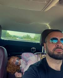 Please can you guys tell me the pros and cons of a log burning sauna v  electric sauna? I think I know what I want to go for and then I change