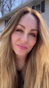 Facts about green eyes. All true. #greeneyes #mysterious #beautyfeatures  #eyes #beautywriter #goodleaders