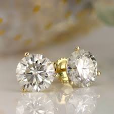 نتیجه جستجوی لغت [studs] در گوگل