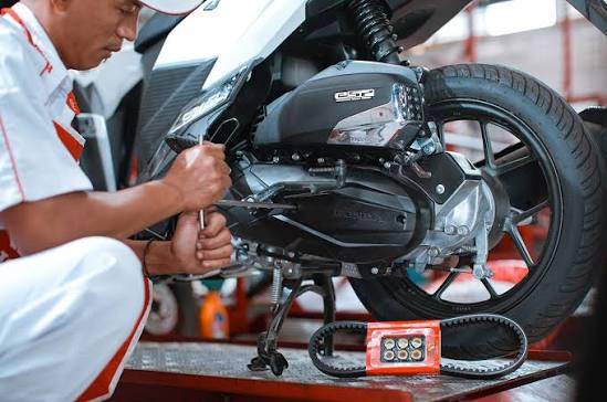 Jangan Dibiarin, Ini Pertanda Motormu Harus Segera Diservis | Wahana Honda