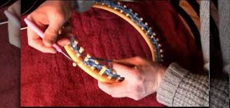 This is a free tutorial you can. How To Make A Shawl When Knitting On A Large Circle Loom Knitting Crochet Wonderhowto