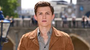 Том холланд › tom holland запись закреплена. Fact Checked Series Exciting Tom Holland Facts 15 Things On Spider Man Star Hollywood Insider