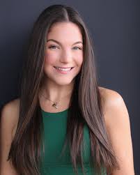 Headshot + Resume — MEGAN NEE