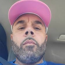 Kenny Valle (@KenRock33)